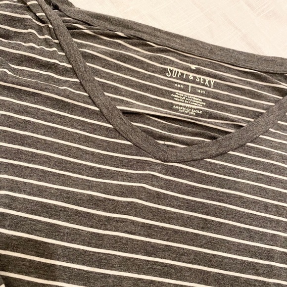 American Eagle Long-Sleeve Top - Picture 2 of 3
